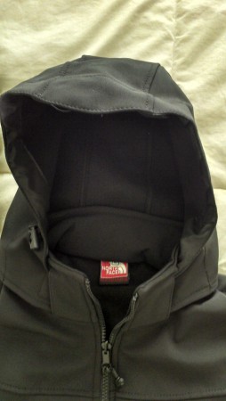 Chaquetas North Face. Sofshell con Forro interior Polar. alternativa-  Tallas M-L-XL color negro. valor: $27.500.-
