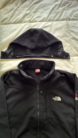 Chaquetas North Face. Sofshell con Forro interior Polar. alternativa-  Tallas M-L-XL color negro. valor: $27.500.-