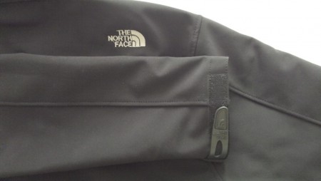 Chaquetas North Face. Sofshell con Forro interior Polar. alternativa-  Tallas M-L-XL color negro. valor: $27.500.